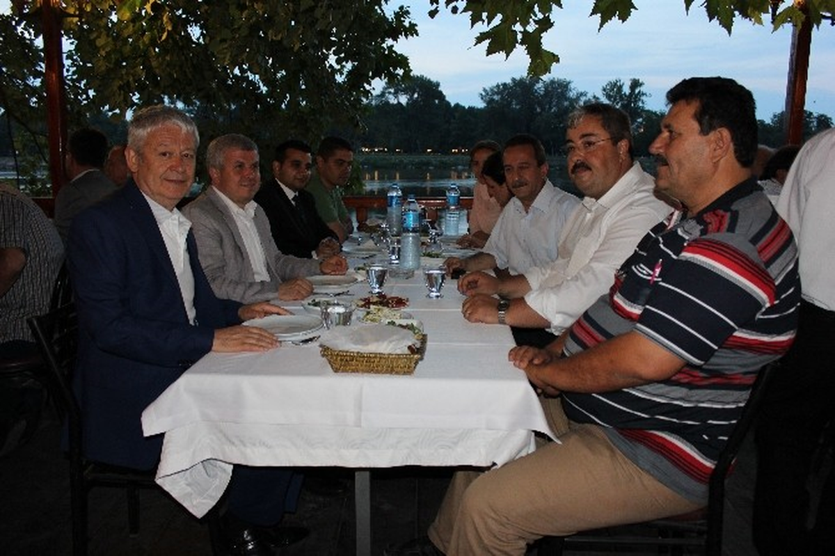 Etso Ailesi İftar Yemeğinde Bir Araya Geldi
