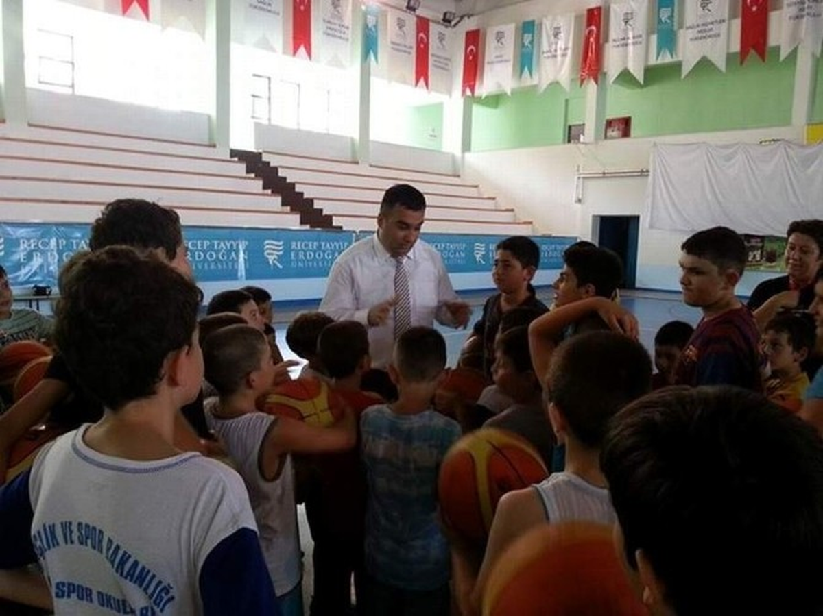 Gençlerin Yaz Spor Okulu Coşkusu