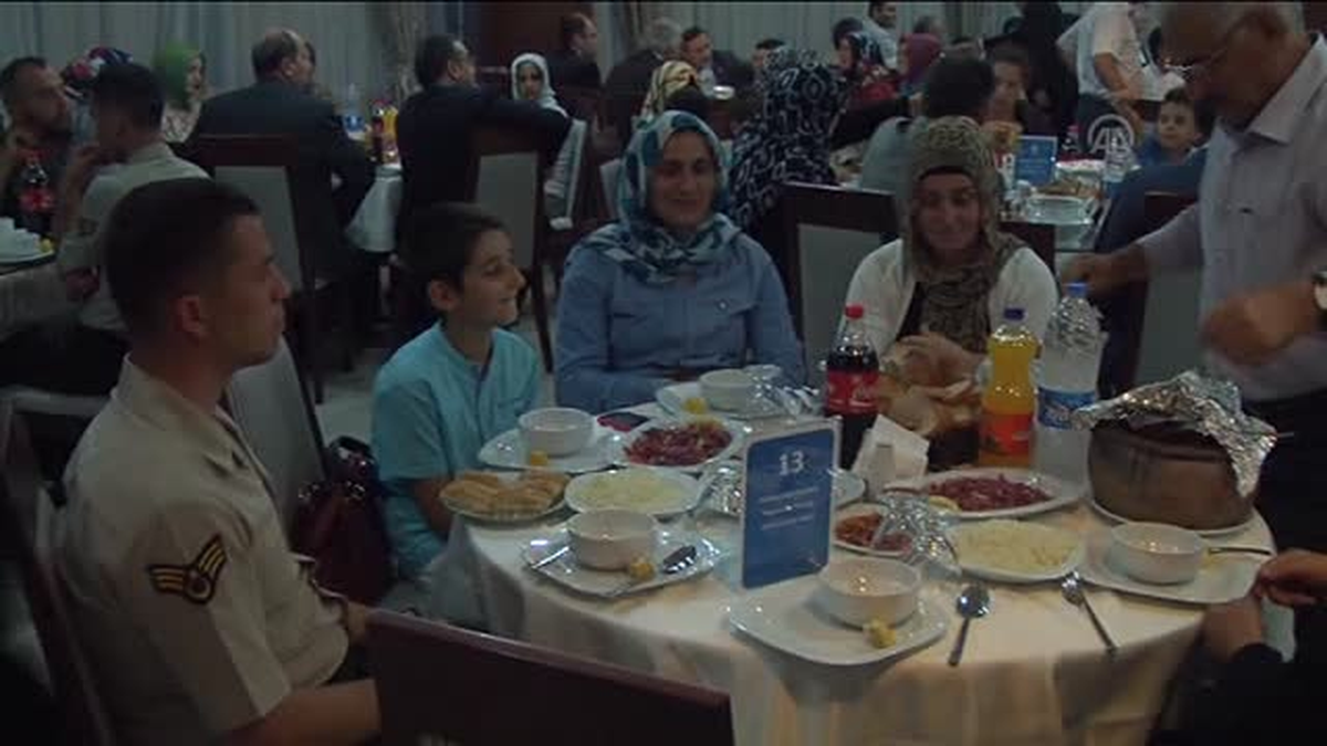 Gümrük ve Ticaret Bakanı Yazıcı, iftara katıldı -
