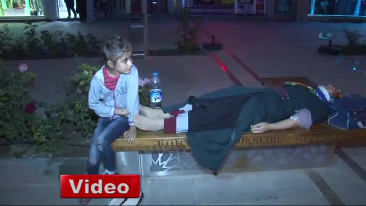 Hamile Annesini Bir An Olsun Bırakmadı
