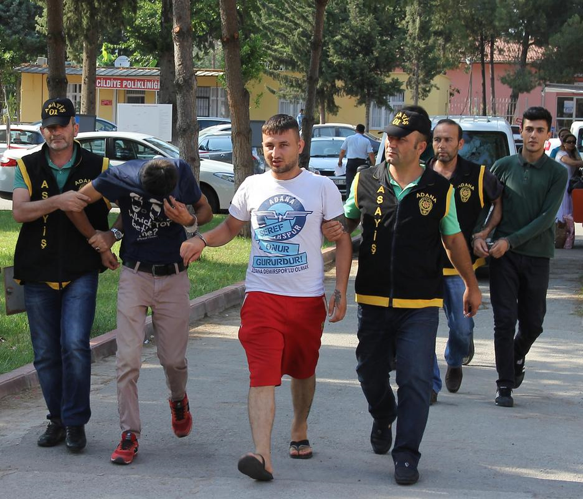Haraç Şebekesinden Suriyeli Esnafın İş Yerine Saldırı İddiası