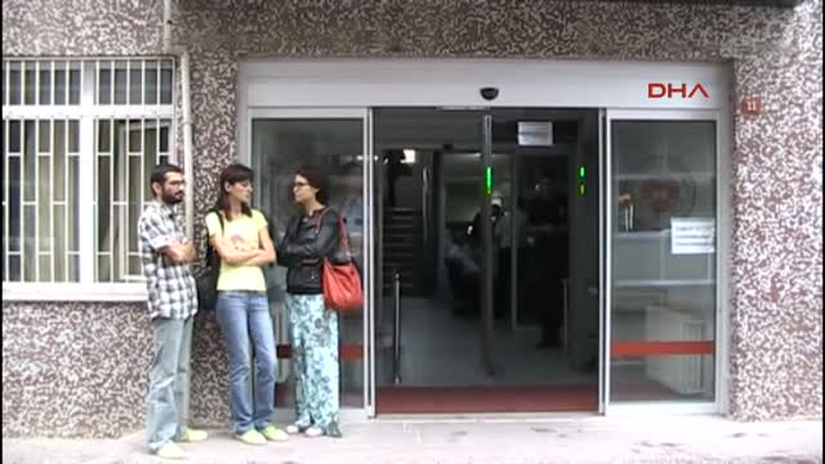 Hırsız Var? Yazısına 7 Bin 80\'er Lira Ceza