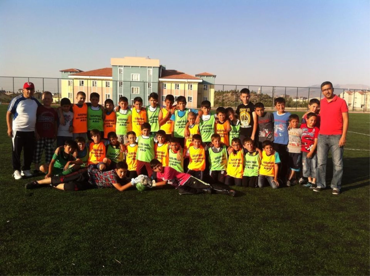 Karapınar\'da Futbol Yaz Kursu Açıldı