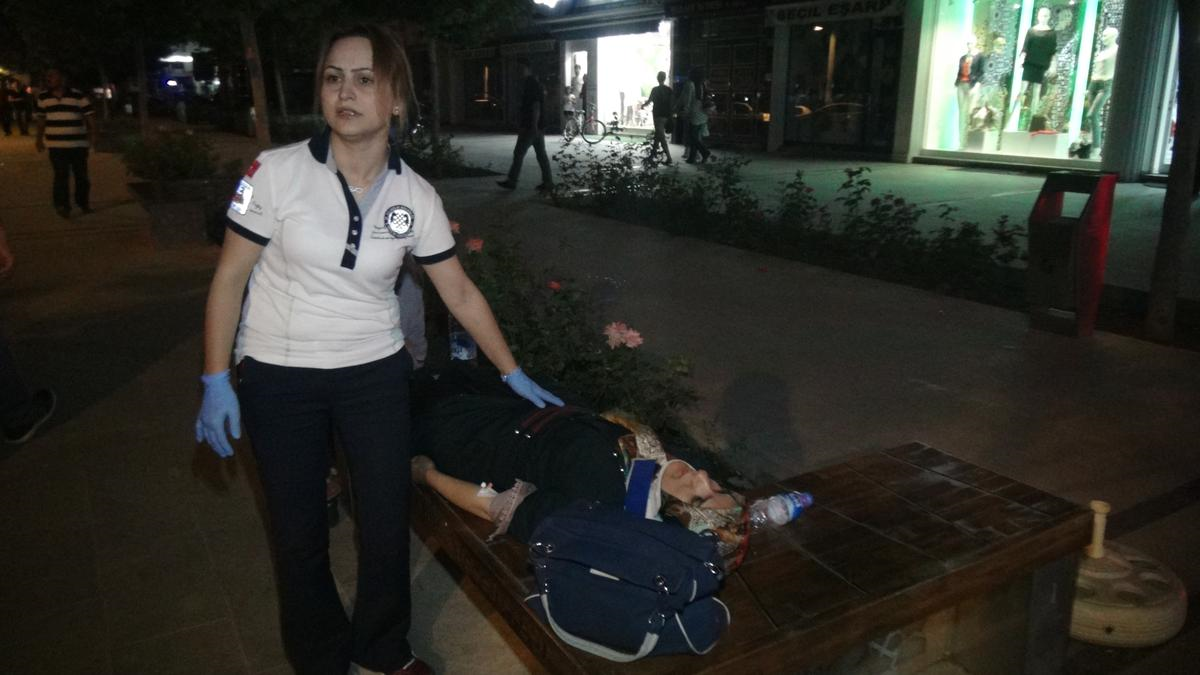 Konya\'da Yaralanan Hamile Annesini Yalnız Bırakmadı