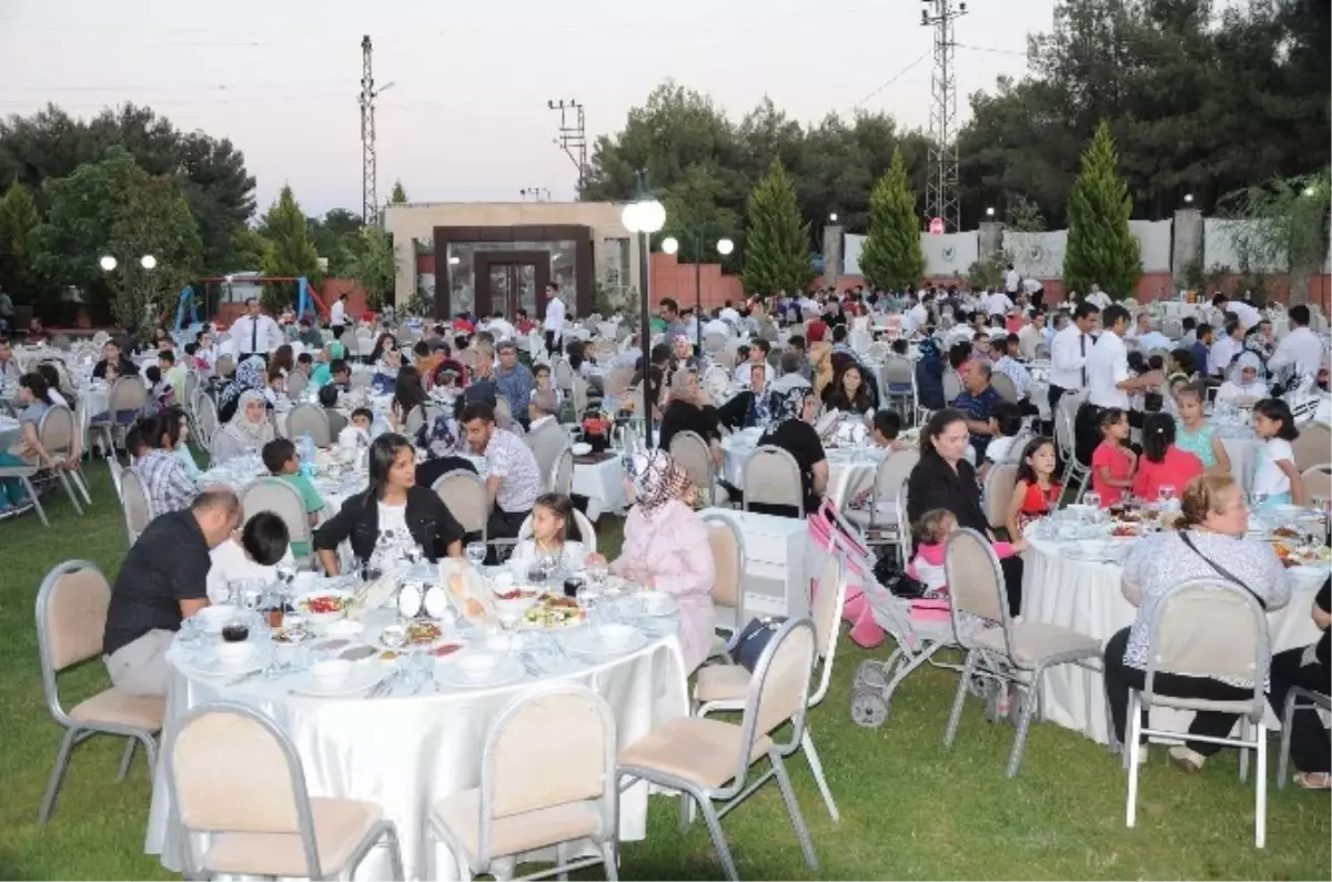 Koruyucu Aileler İftar Yemeğinde Buluştu