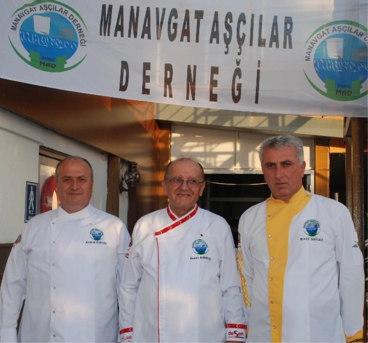 Manavgat Aşçılar Derneği\'nden İhtiyaç Sahiplerine Yardım Paketi