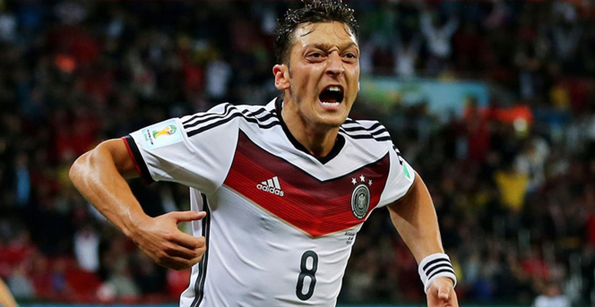 Özil\'den Gazze\'ye Jest