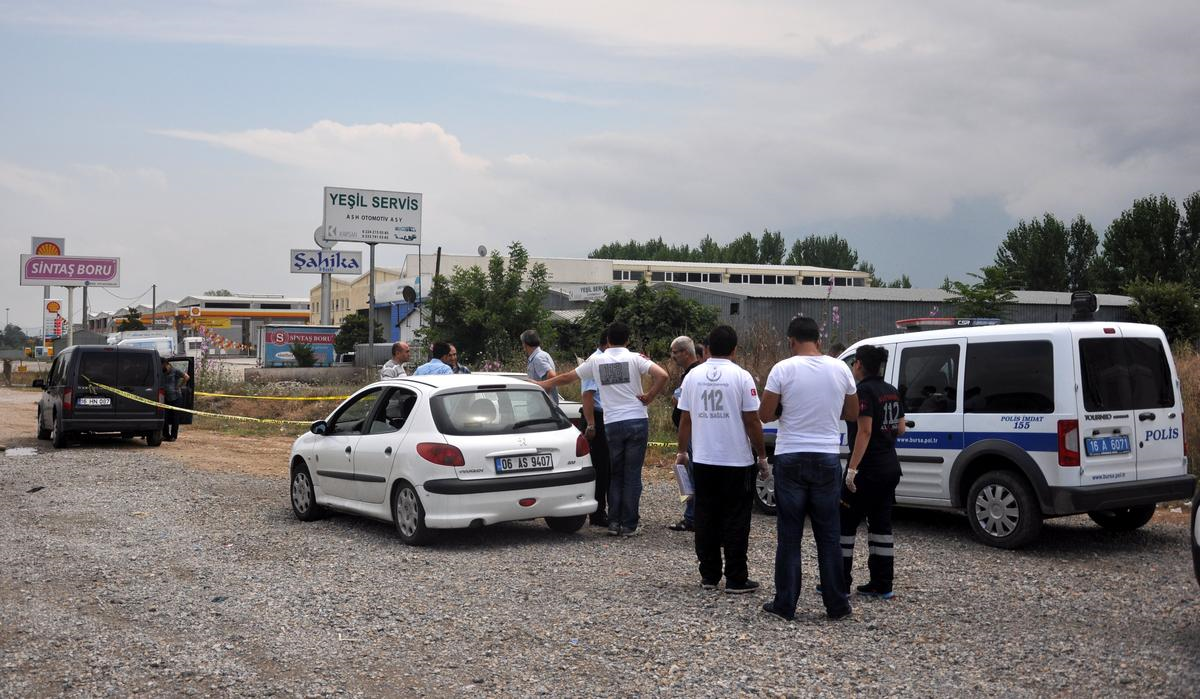 Park Halindeki Otomobilde Ölü Bulundu