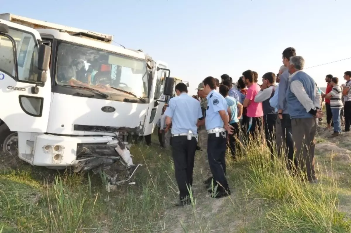 Patnos\'ta Trafik Kazası: 1 Ölü, 1 Yaralı