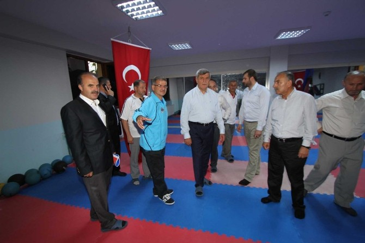 Kartepe Şirinsulhiye Spor Tesisi Hizmete Girdi