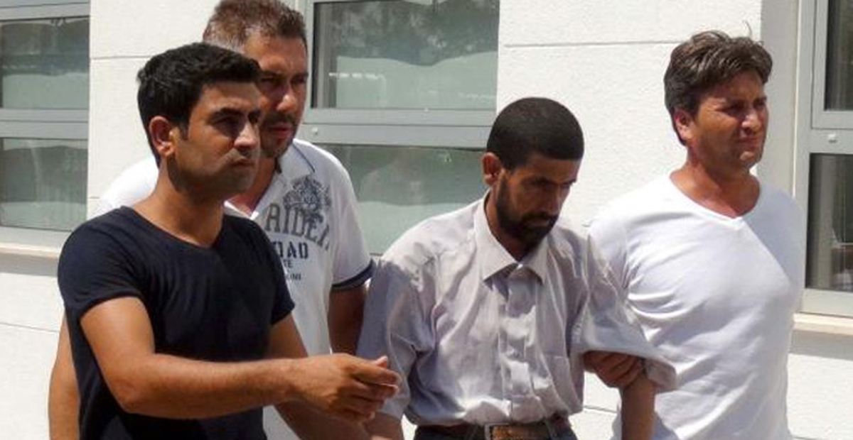 Şizofreni Hastası 2 Kişiyi Bıçakla Yaraladı