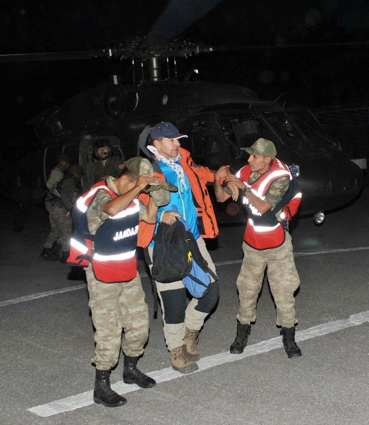Çek Turistleri Bitlis Jandarma Komutanlığı Ekipleri Kurtardı