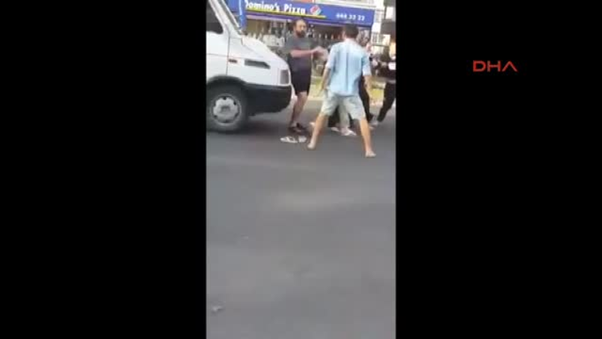 Altınordu\'da Sürücüler Trafikte Tekme Tokat Kavga Etti