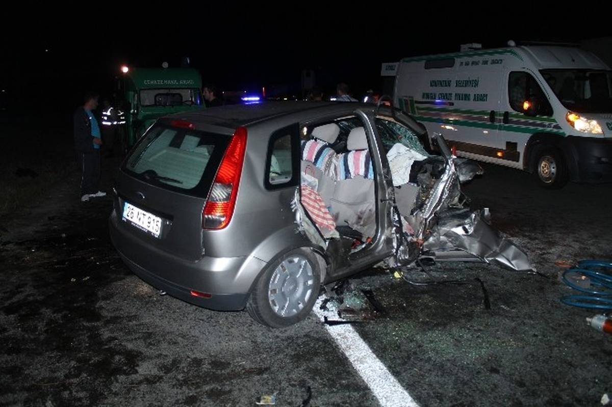 Trabzon\'da Trafik Kazası: 3 Ölü, 1 Yaralı