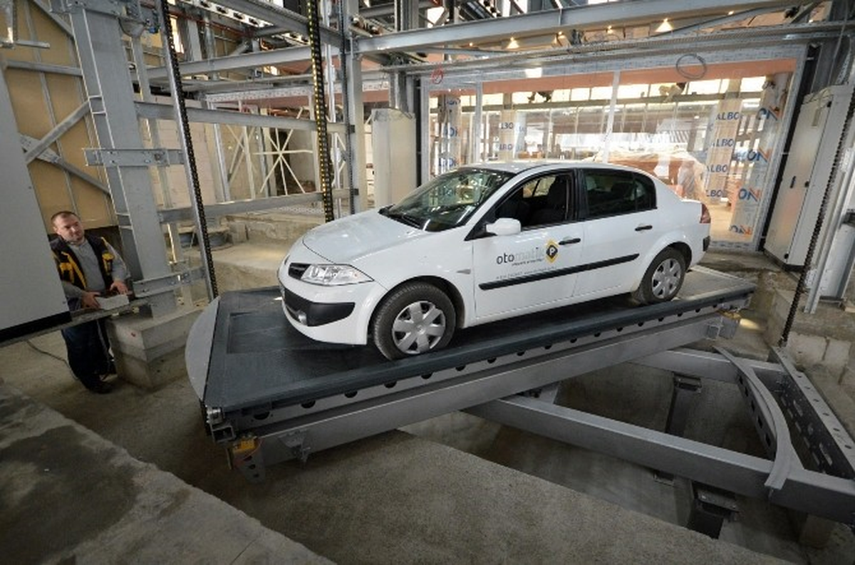 Türkiye\'nin En Büyük Tam Otomatik Otoparkı İzmir\'de