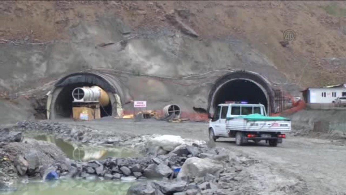 Türkiye\'nin En Uzun Tüneli Ovit\'te 10 Kilometre Yol Alındı