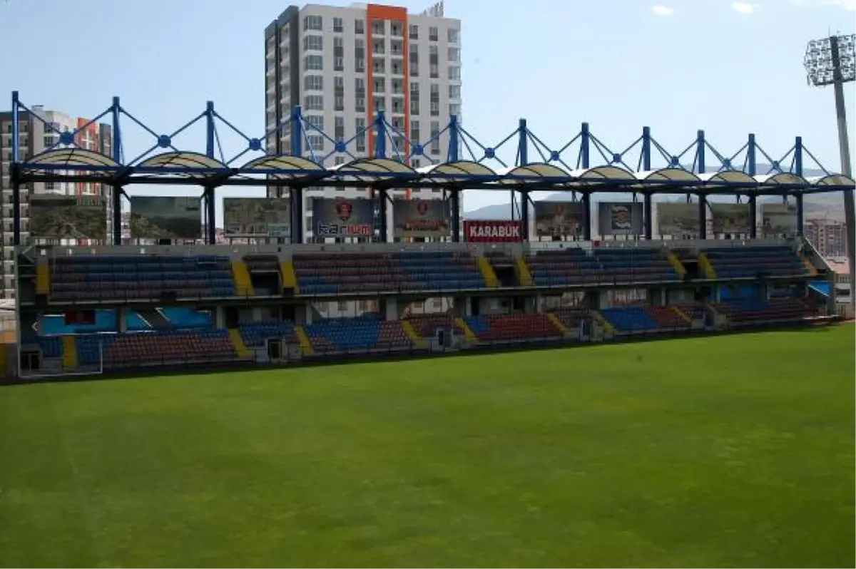 Uefa: Karabükspor Stadı'nda Maraton Üst Tribününe Seyirci Almayın