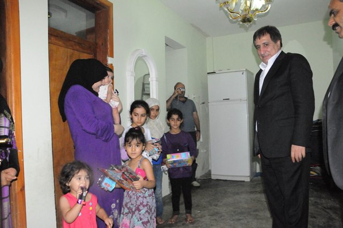Vali Küçük, Suriyeli Aileleri Ziyaret Etti