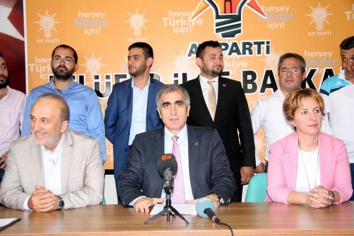 AK Parti Nilüfer İlçe Teşkilatı Yeni Yönetim Kurulu Açıklandı