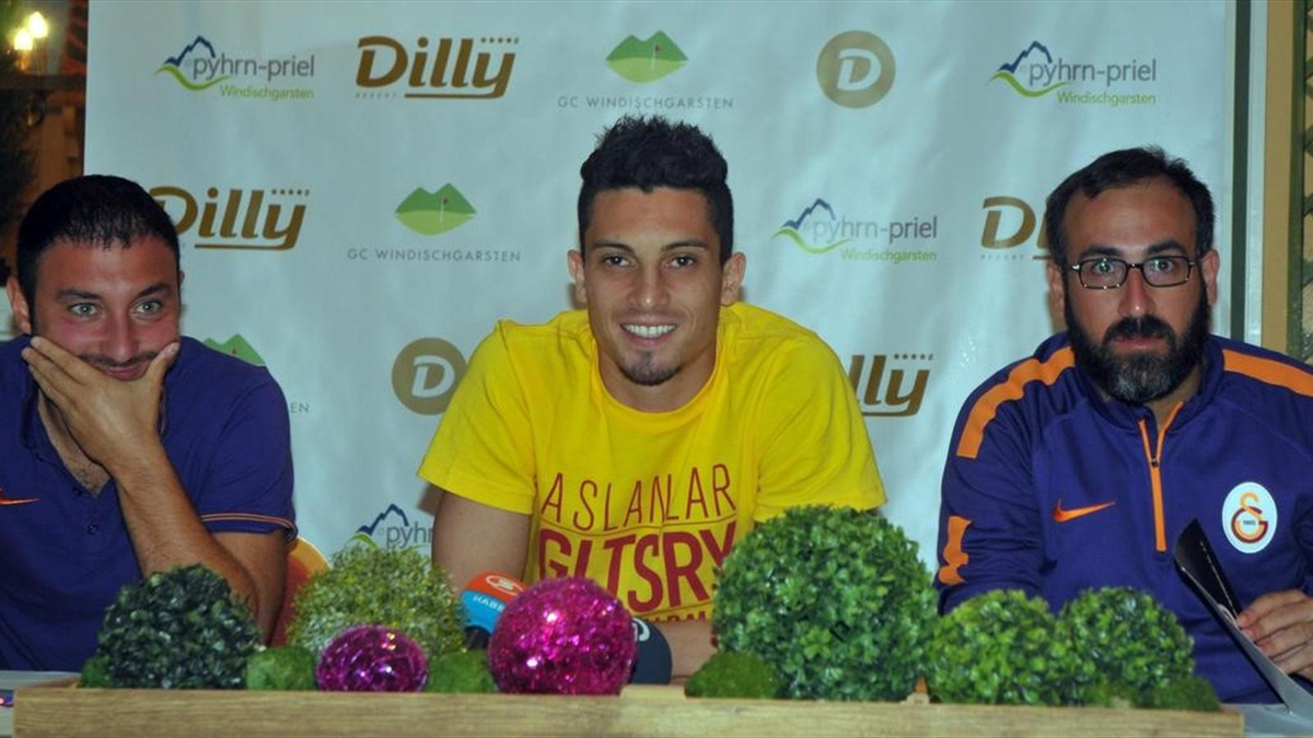 Alex Telles: Prandelli Bize Cesaret Veriyor