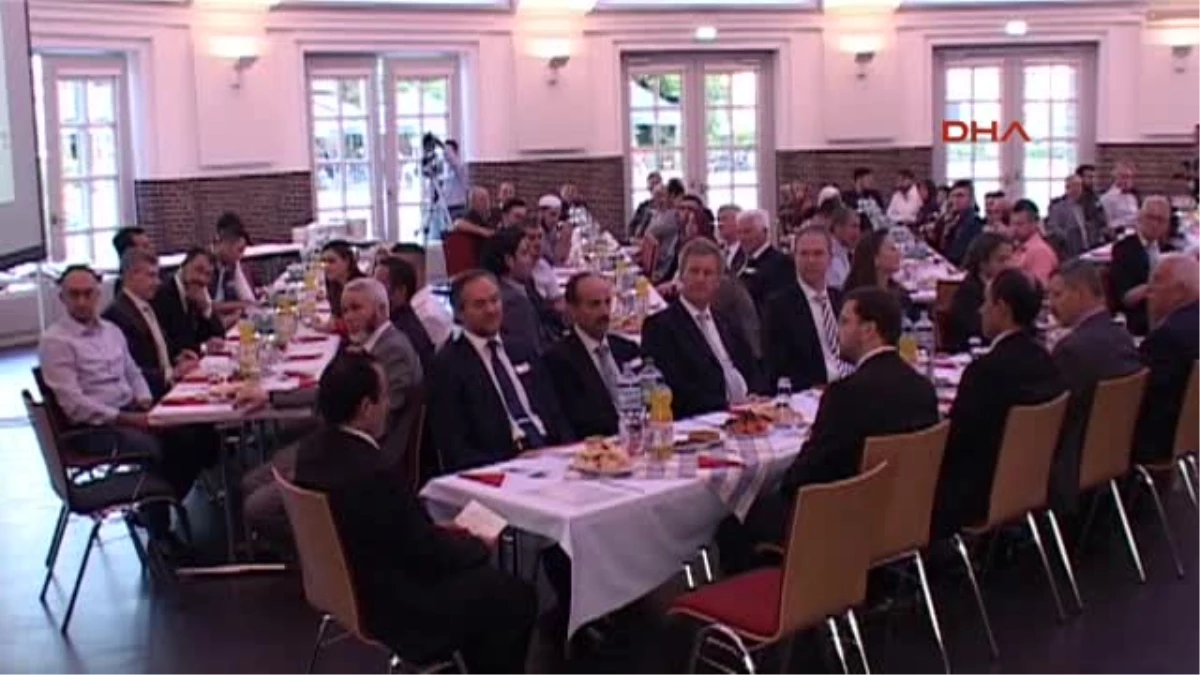 Almanya Eski Cumhurbaşkanı Wulff İftar Yemeğine Katıldı