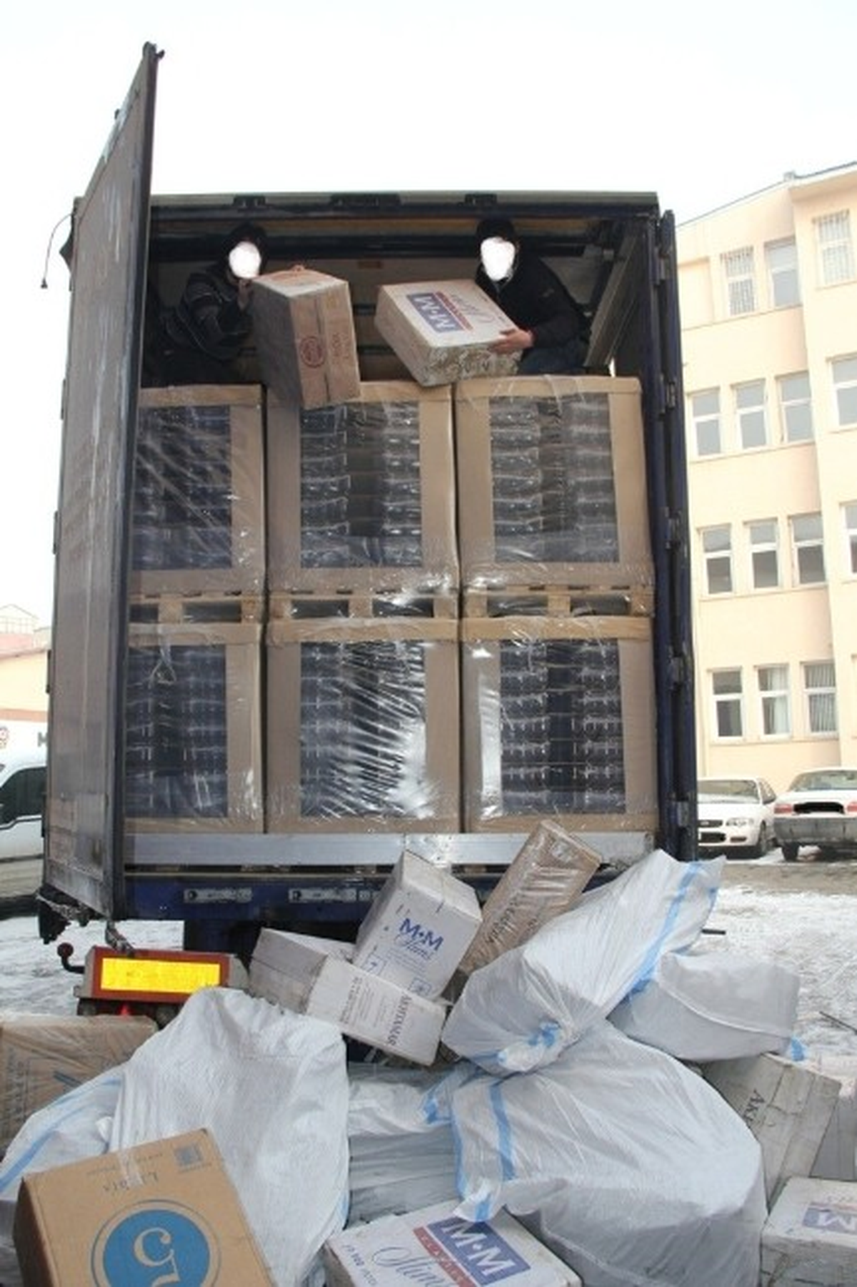 Ağrı\'da 313 Bin Paket Kaçak Sigara Ele Geçirildi