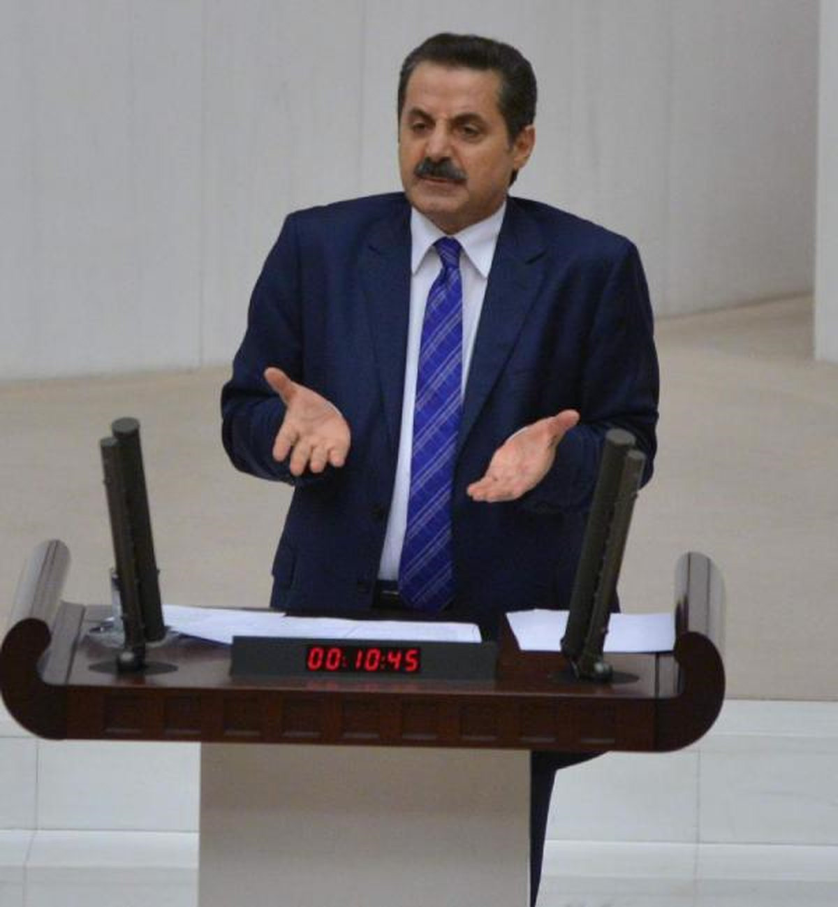 Bakan Çelik\'ten \'Torba Yasa\' Açıklaması