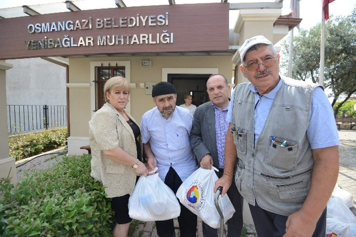 Btso\'dan Bin Aileye Ramazan Gıda Paketi