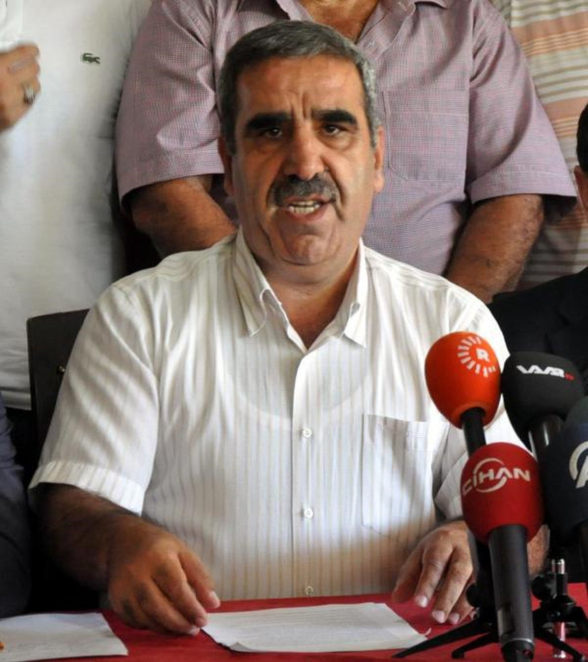 Diyarbakır\'da İşadamlarından Demirtaş\'a Destek