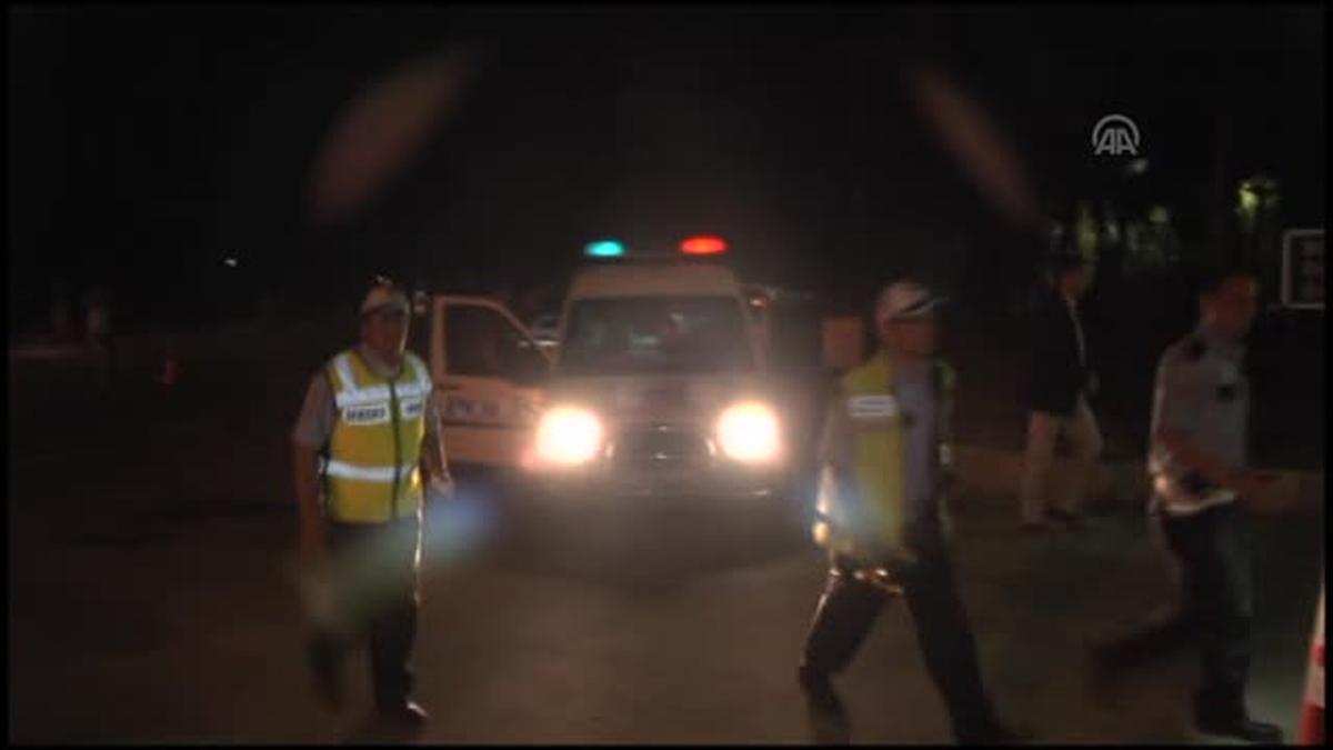 Erzurum\'daki Trafik Şubesine Saldıran Gruba, Polis Müdahalesi