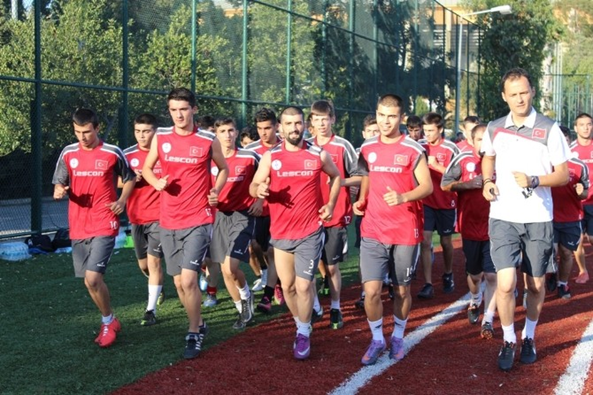 Futbolun Özel Yetenekleri İzmir\'de