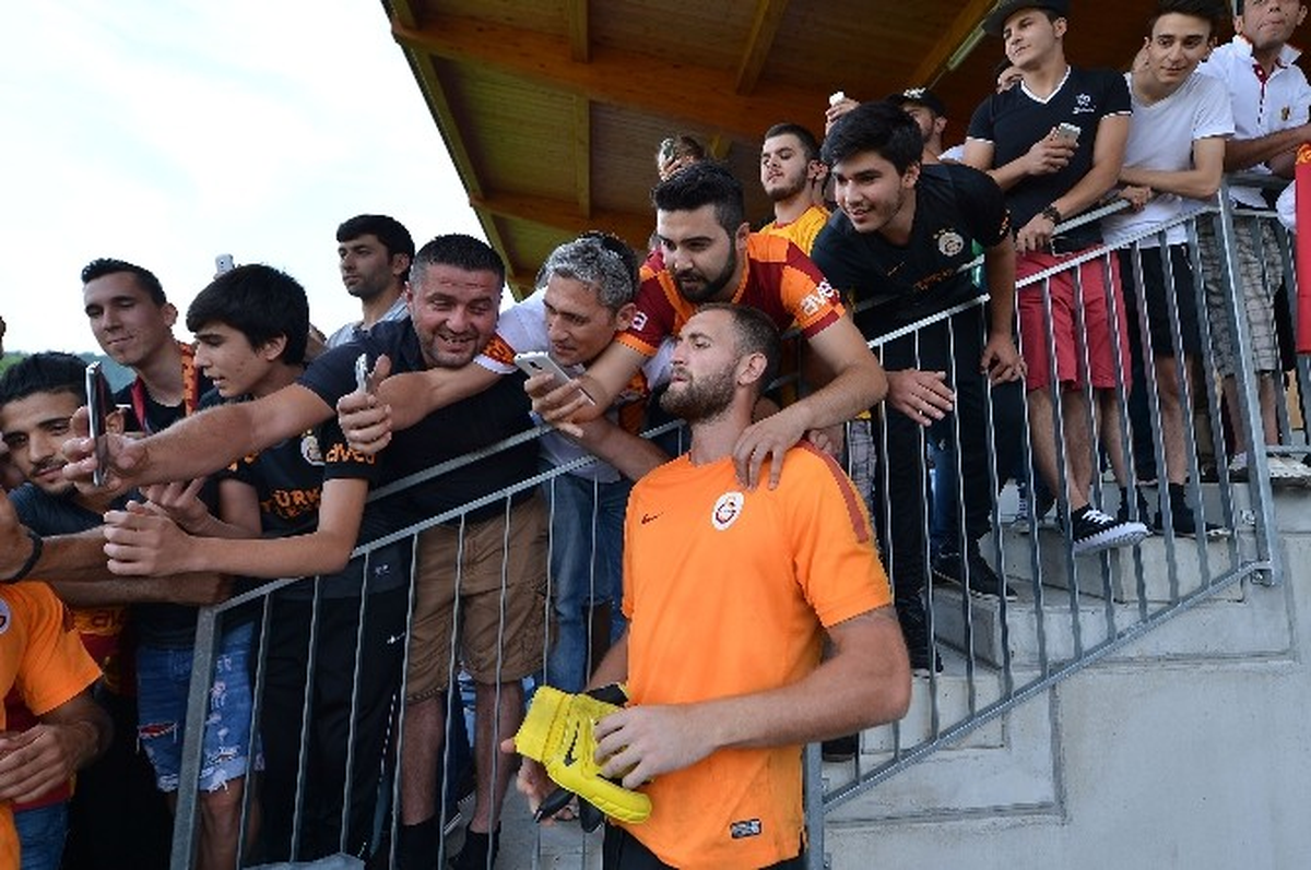Galatasaray\'da Yeni Sezon Hazırlıkları Sürüyor