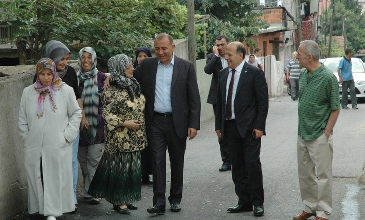 Gürsel Tekin, Fikirtepe Mahallesi\'ni Ziyaret Etti