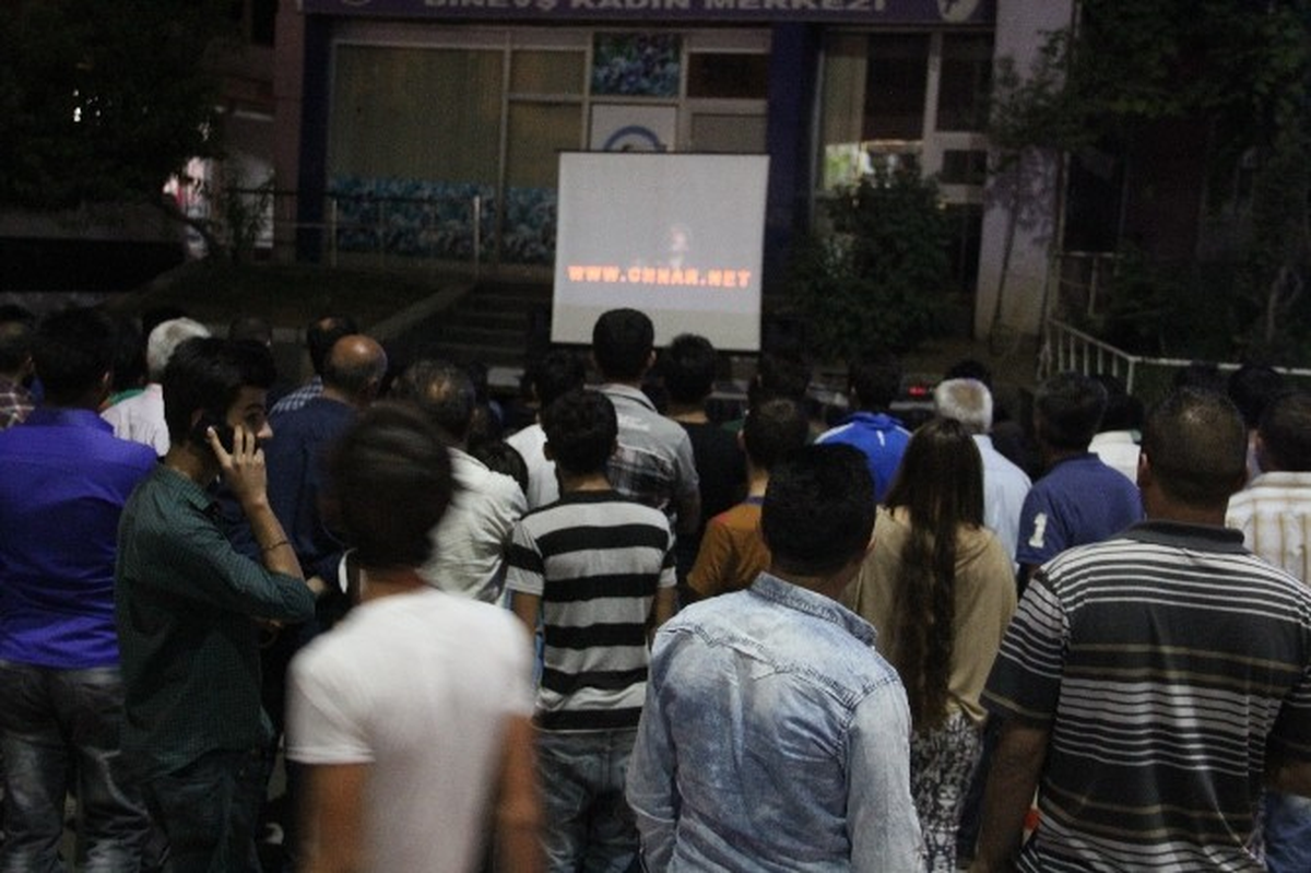 Hakkari'de Beritan Filmine Büyük İlgi