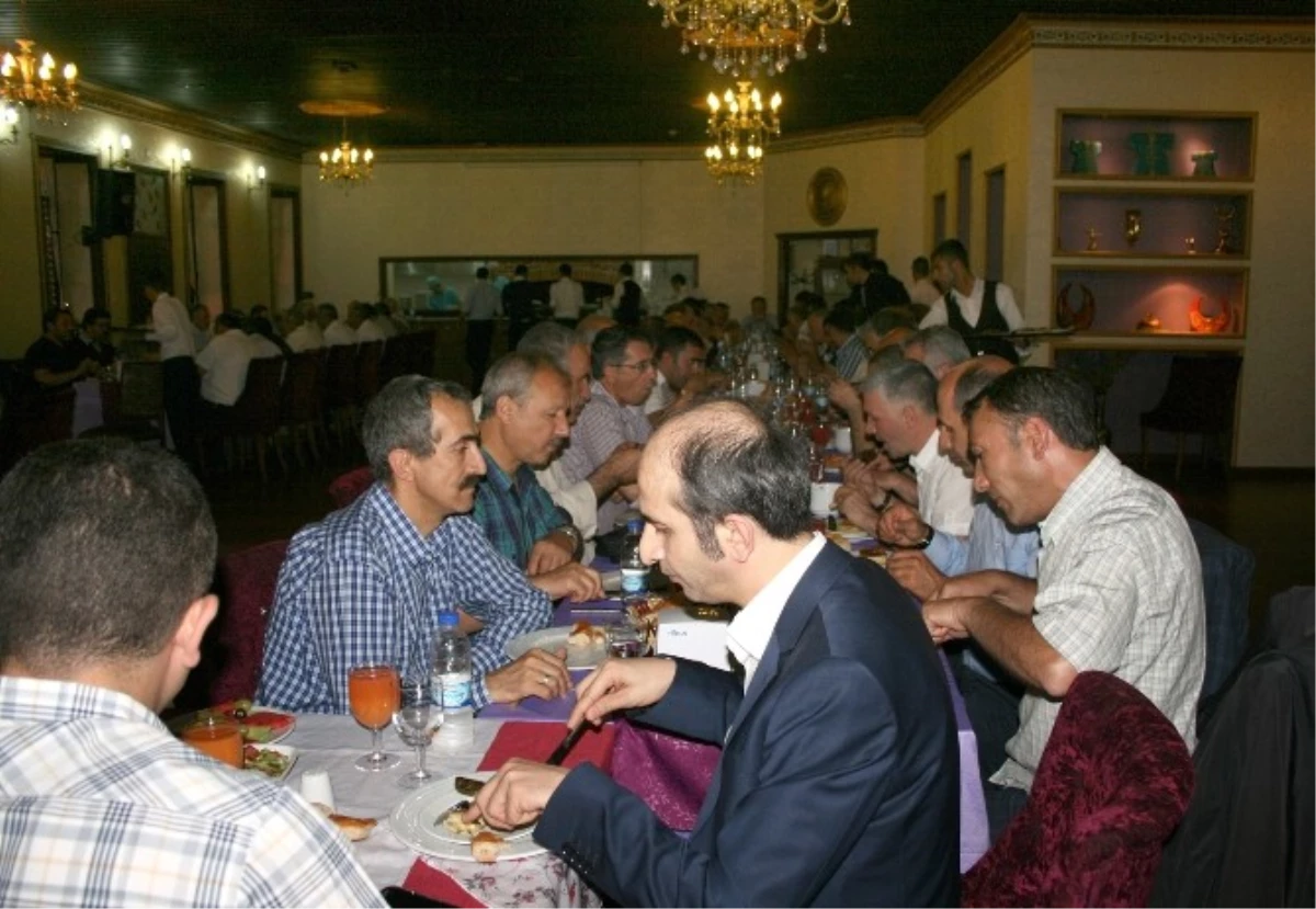 Hasankaleliler İftar Yemeğinde Birlik ve Beraberlik Mesajı Verdiler