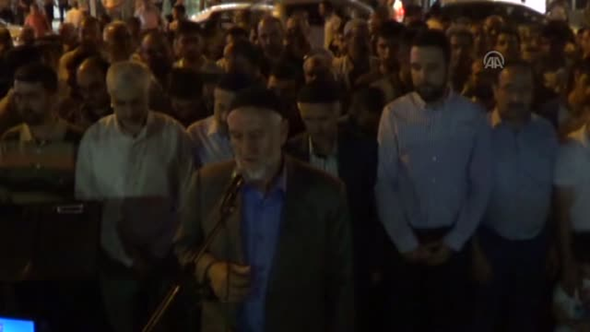 Bingöl\'de Gazze\'de Ölenler İçin Gıyabi Cenaze Namazı Kılındı
