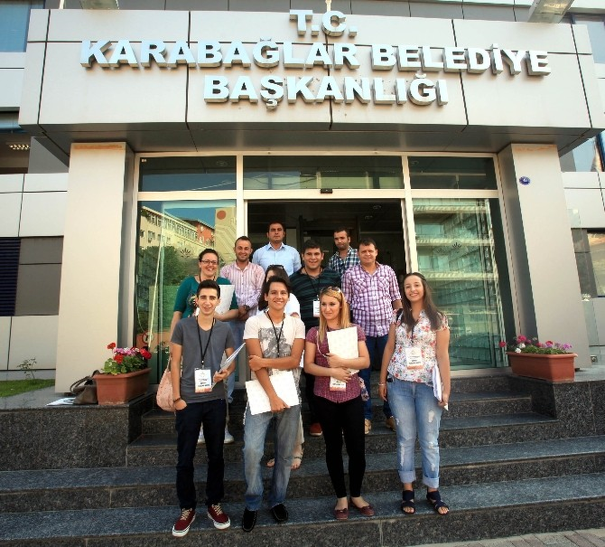 Karabağlar\'da Söz Yine Halkın