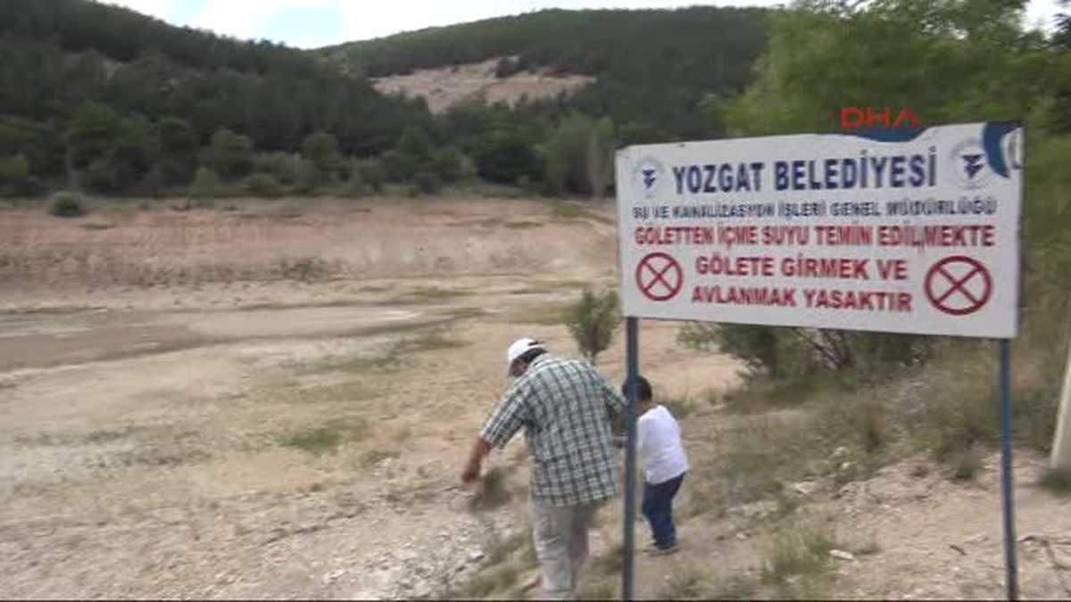 Kuraklık, Göletlerin Su Seviyesini Düşürdü, Toprak Çatladı