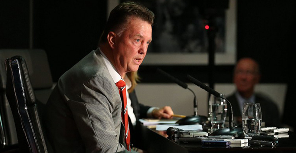 Louis Van Gaal, Manchester United\'da Göreve Başladı