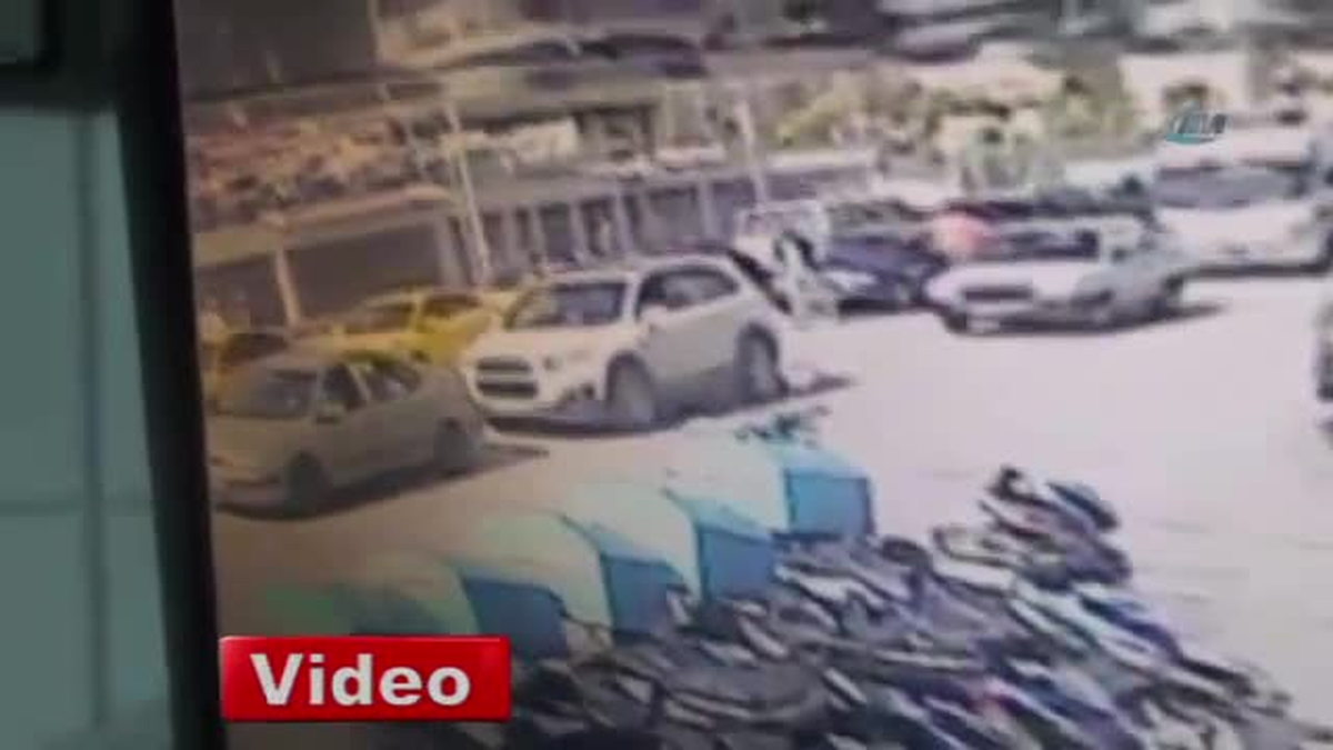 Polisin Yanında Dehşet Saçtı