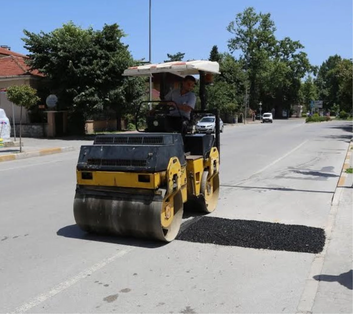 Sapanca Belediyesi Asfalt Yama Çalışmalarına Başladı