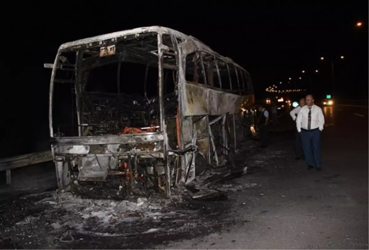 Başkent'te Şehirler Arası Otobüs Küle Döndü