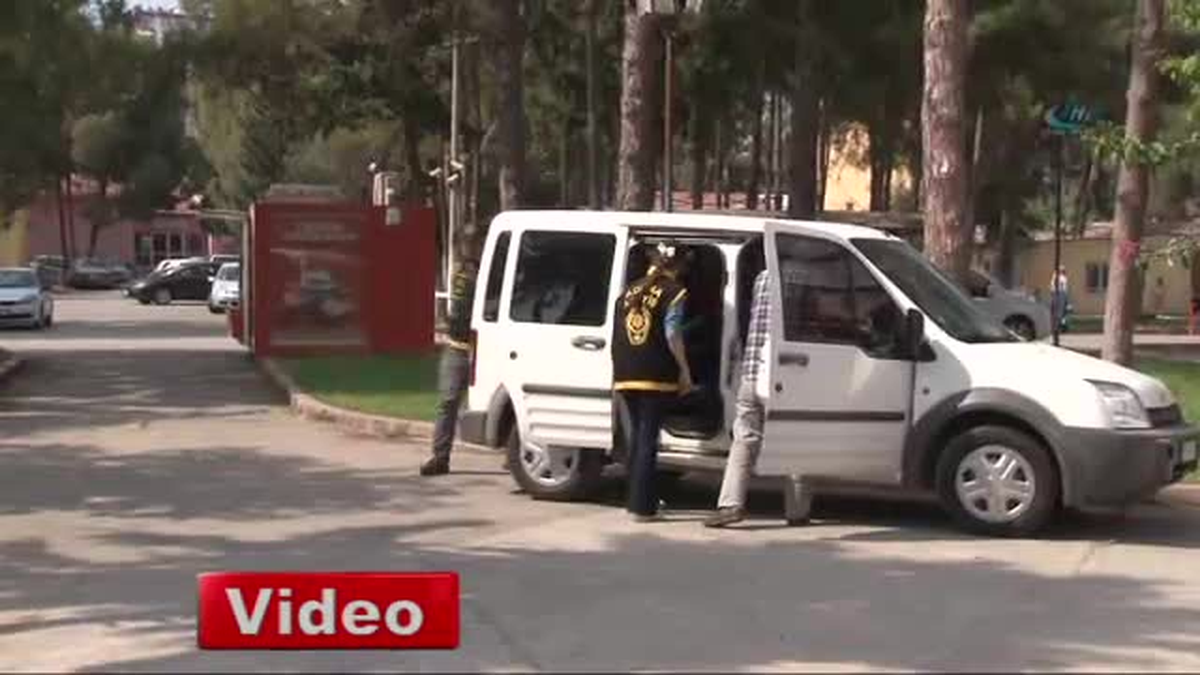Suriyeli Kadının Altın ve Parasını Çalan İki Kadın Yakalandı