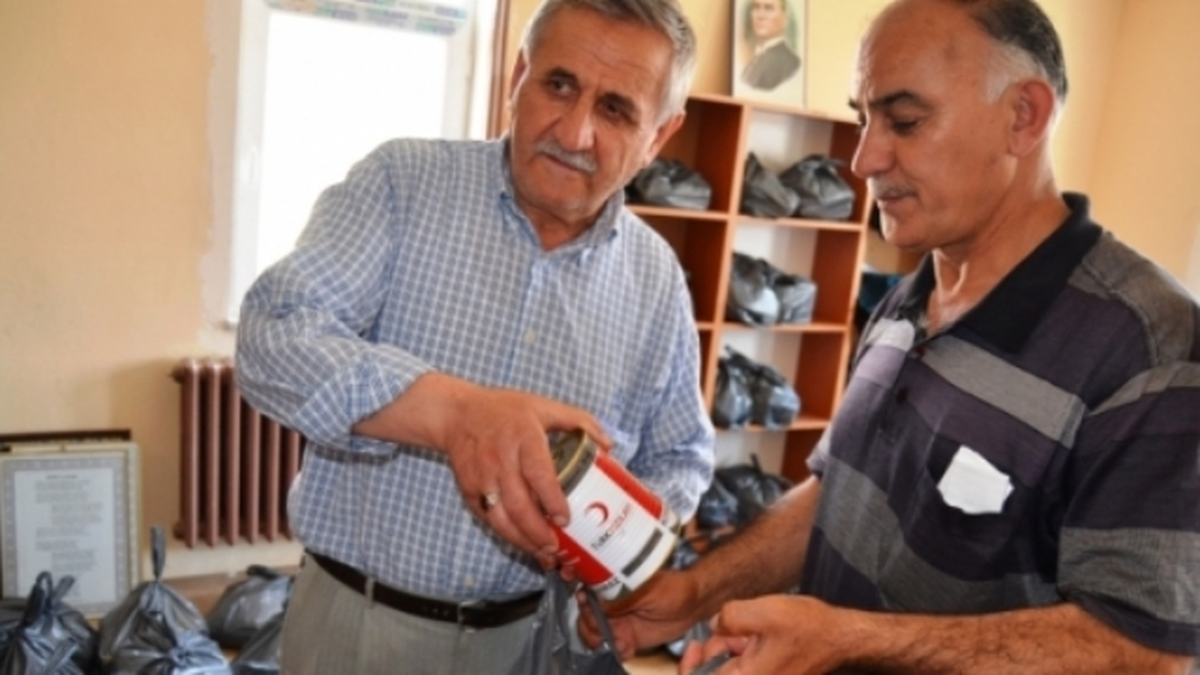 Türk Kızılayı Siirt Şubesi Et Yardımında Bulundu
