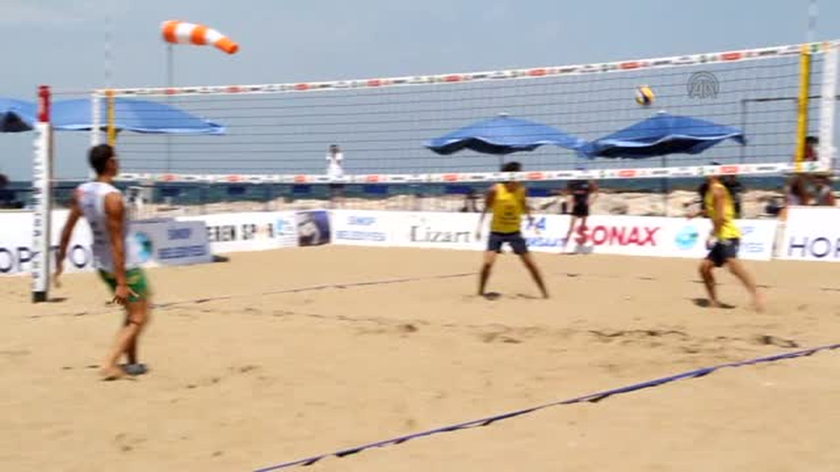 "Uluslararası Plaj Voleybolu Turnuvası" başladı -