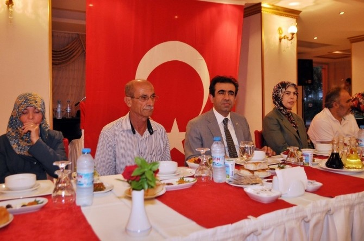 Vali Güzeloğlu Gazi ve Şehit Aileleriyle İftarda Buluştu