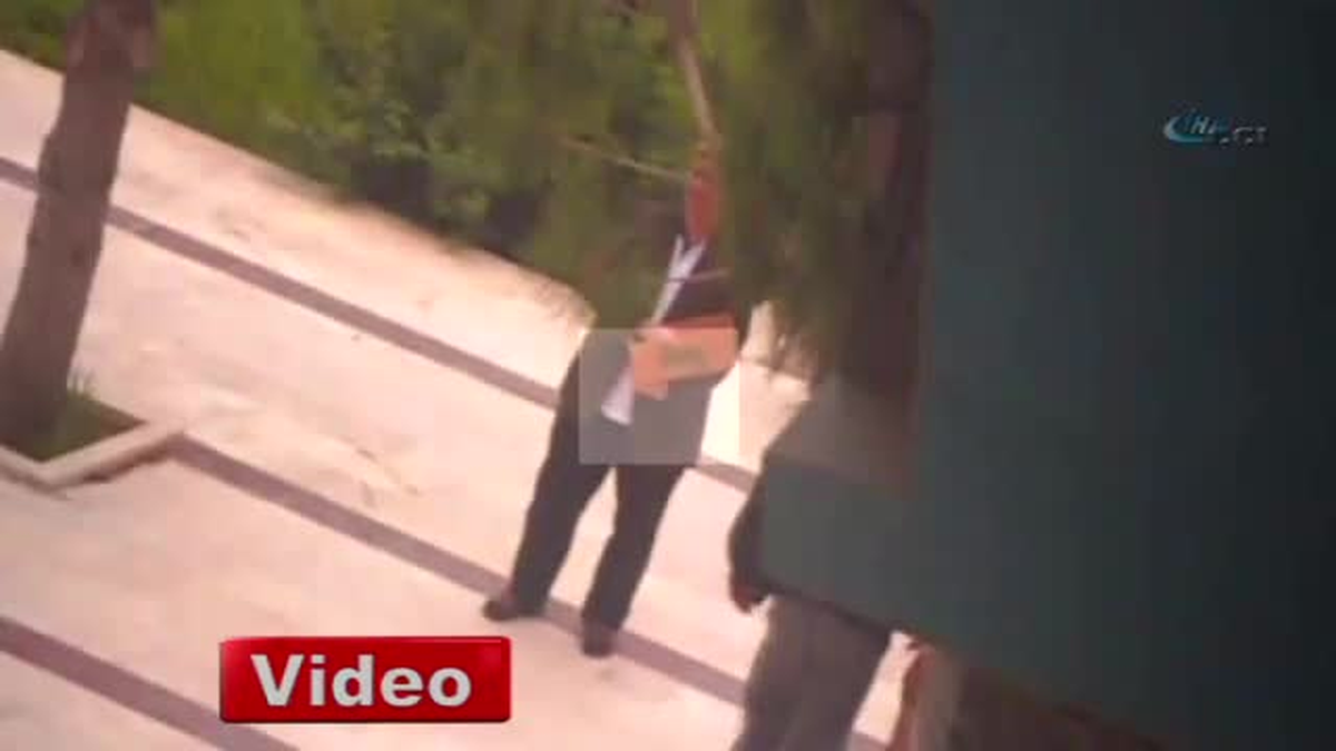 Yardım Paralarını Cebine Atan Müezzin Açığa Alındı