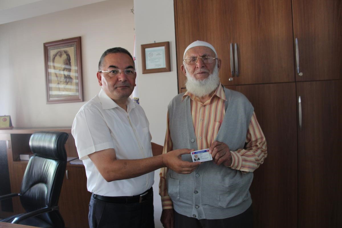 78 Yaşında Ehliyet Aldı