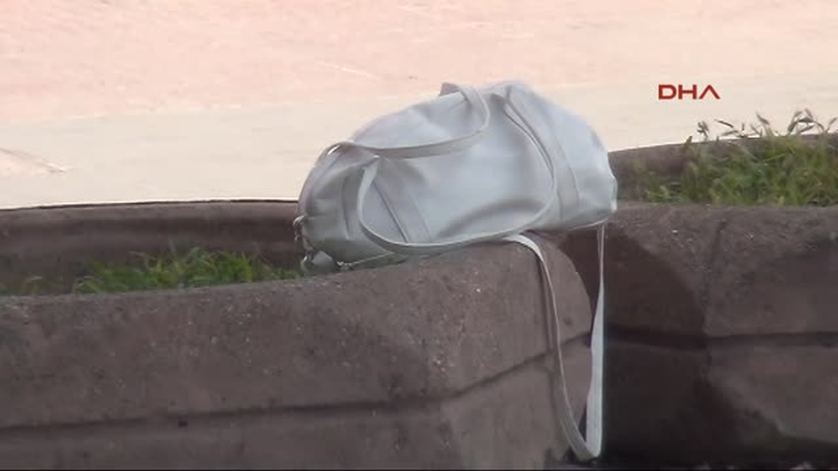 Adana\'da Unutulan Çanta Bomba Paniğine Neden Oldu