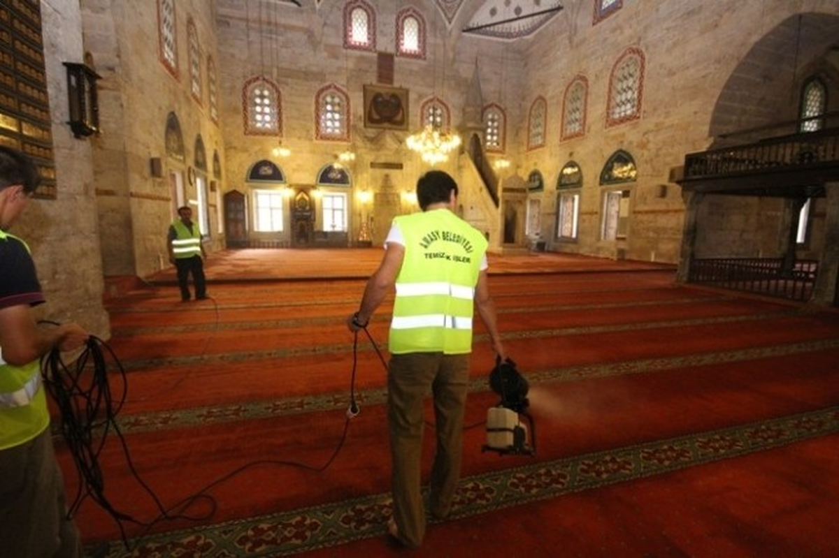 Amasya Belediyesi\'nden İbadethanelerde Dezenfeksiyon Çalışması